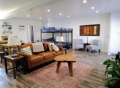 3 Points Ranch - Large Group Retreat Sleeps 28