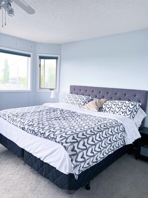 3 soverom, strykejern/-brett, wi-fi og sengetøy