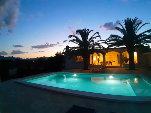 Luxe Vakantievilla met Privé Zwembad Costa Dorada