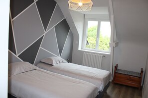 5 Schlafzimmer, Bügeleisen/Bügelbrett, WLAN, Bettwäsche