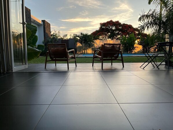 Terrace/patio - Villa Avec Piscine, 5 Minutes à Pied de la Plage (Albion)