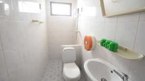 Traditional Double Room Single Use | Bathroom - Intouch vientiane (Vientiane)