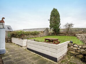 Outdoor dining - 3 bedroom accommodation in St Dennis, near St Austell (St Dennis, near St Austell)