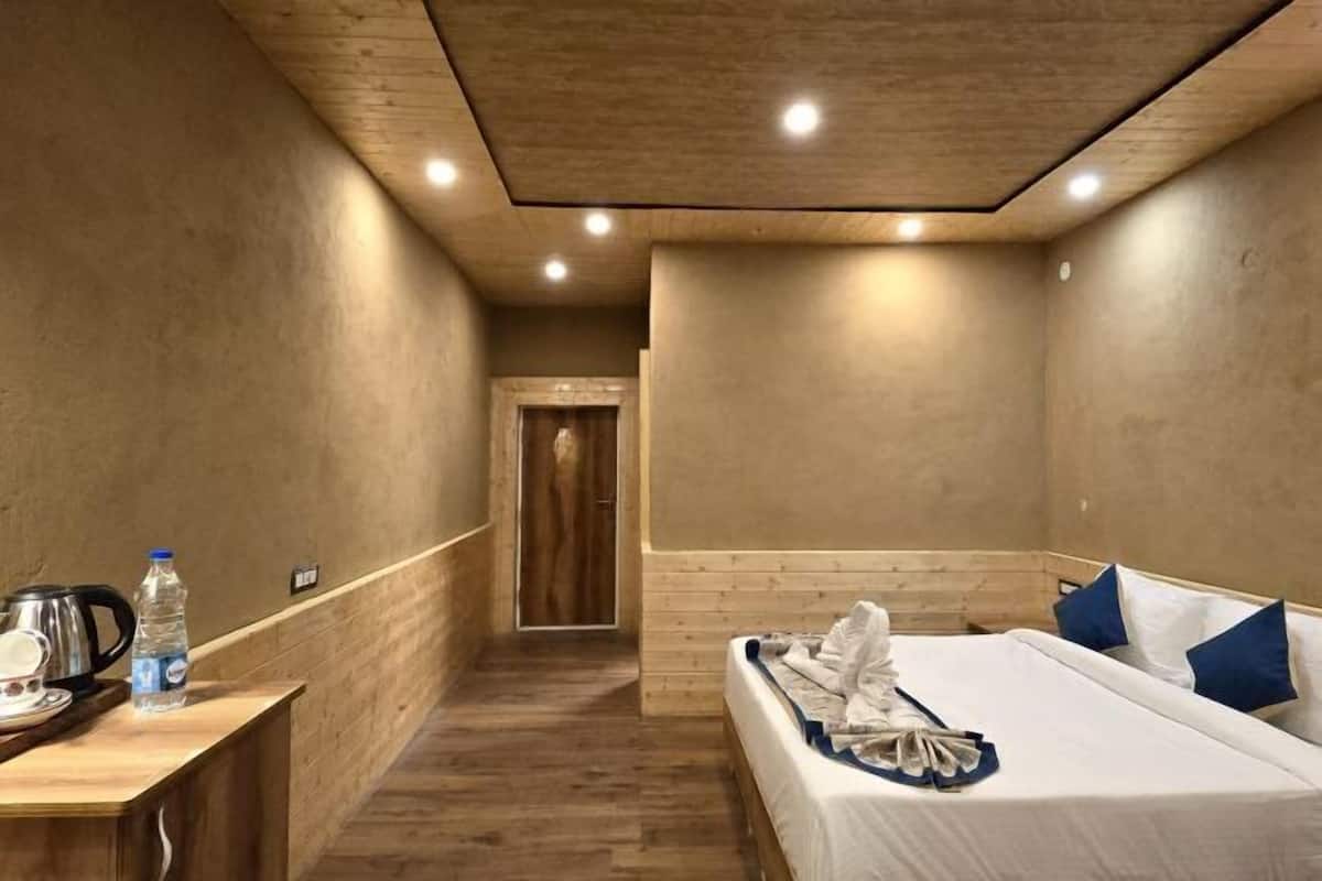 Pillowtop beds, laptop workspace, rollaway beds (surcharge), bed sheets