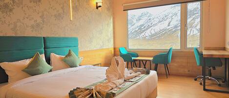 Chambre Deluxe (Cozy Queen Mountain View) | Lit avec matelas Ă plateau-coussin