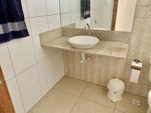 Bathroom - Apartamento Carnaval Salvador na Saída dos Trios no Farol da Barra!!! (Barra Salvador)