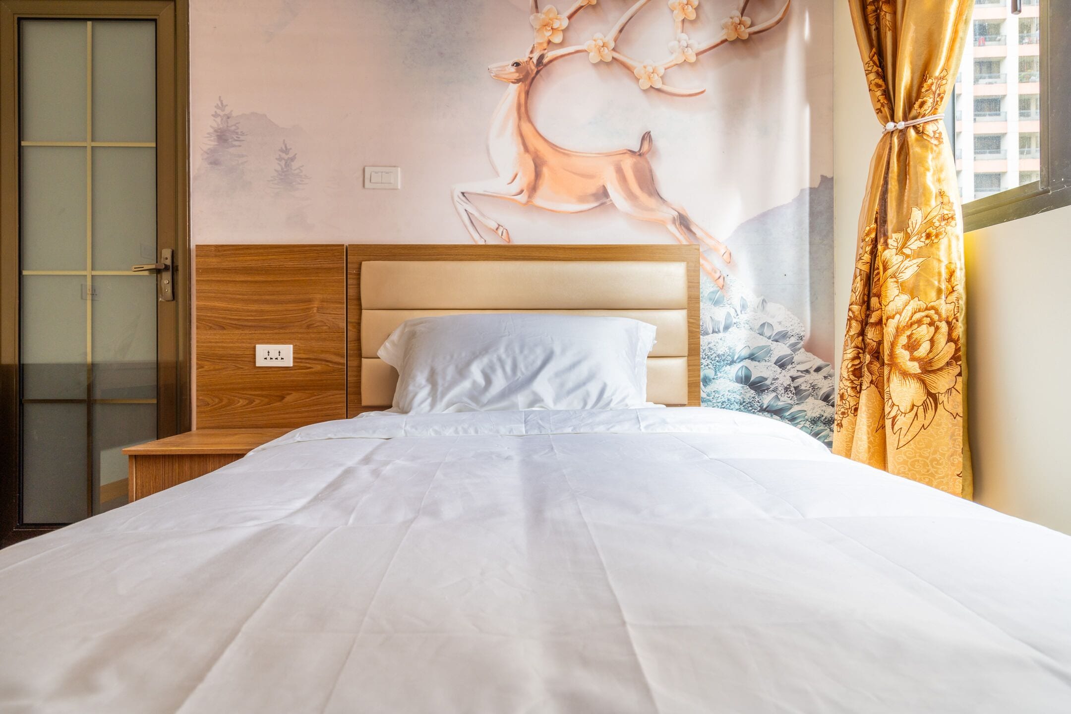 Photo - Home me Hotel Makati