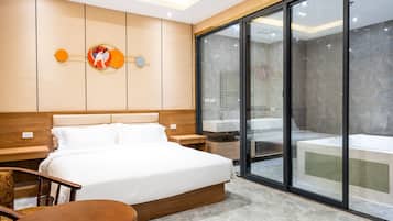 Deluxe King Room | Seprai premium dan didekorasi berbeda-beda