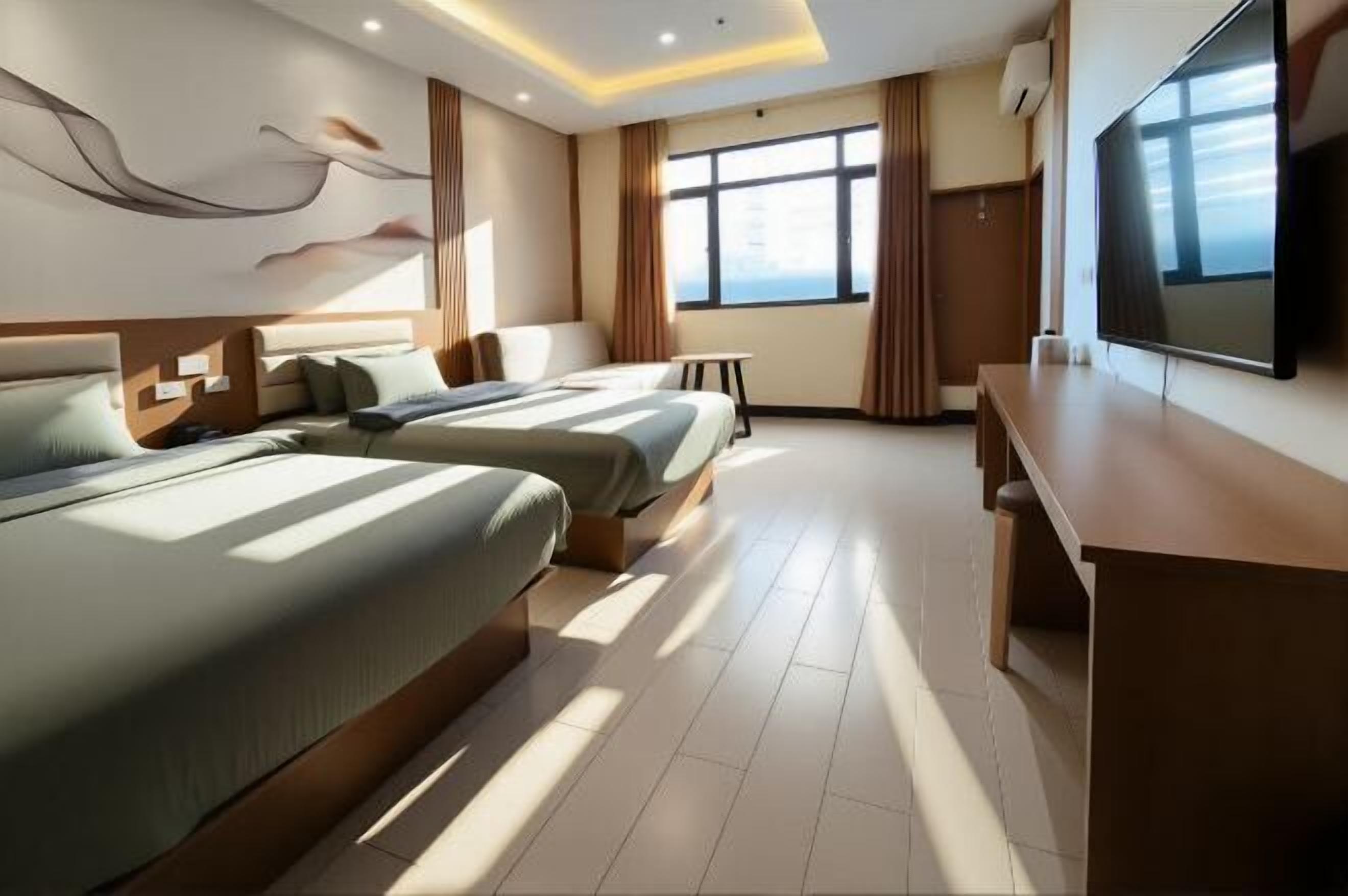 Premium bedding, individually decorated, individually furnished, desk