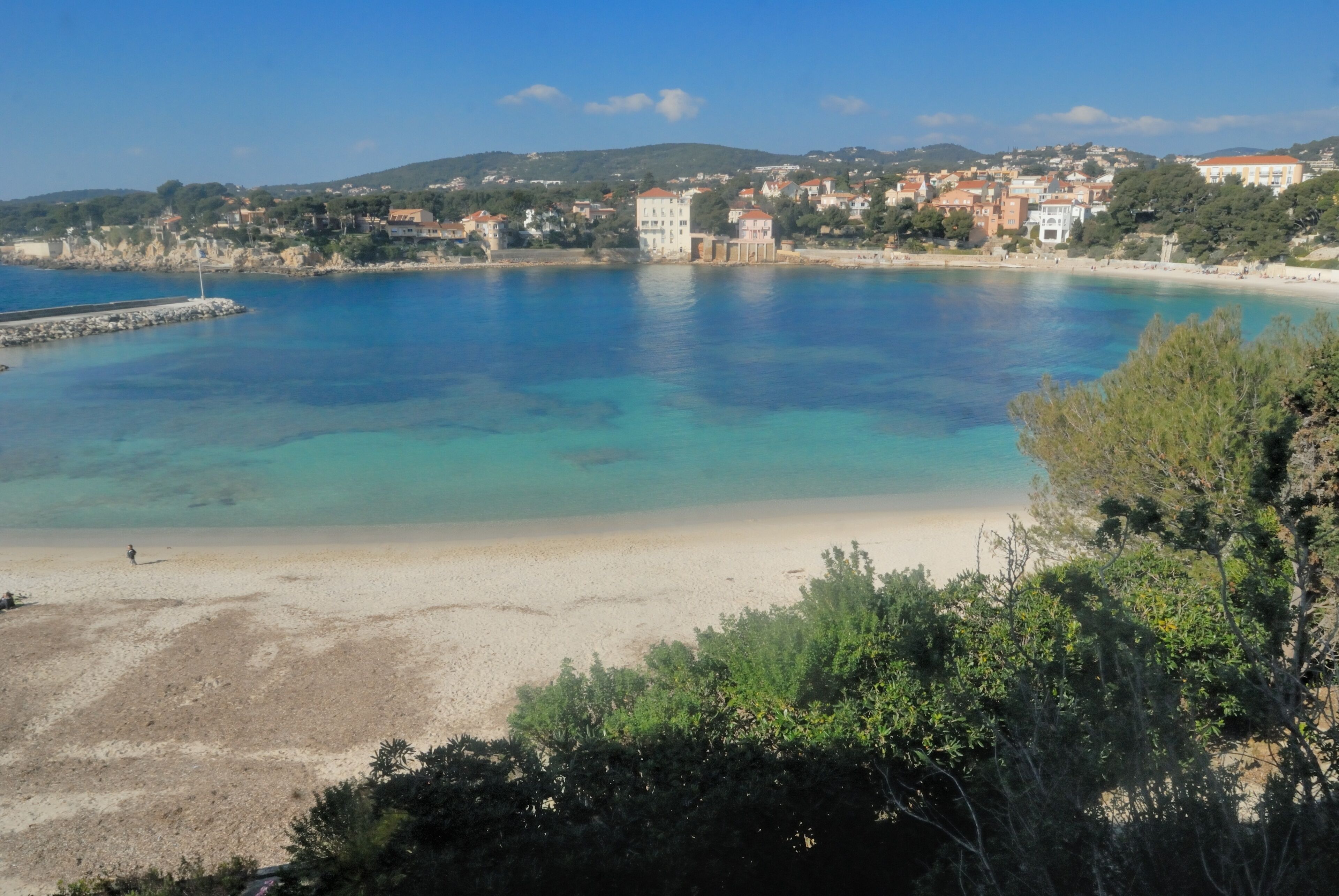 Plage, chaises longues