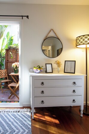 Interior - Hummingbird Hideaway - Peaceful & Private (Aliso Viejo)