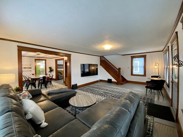 Smart-TV, Stereoanlage