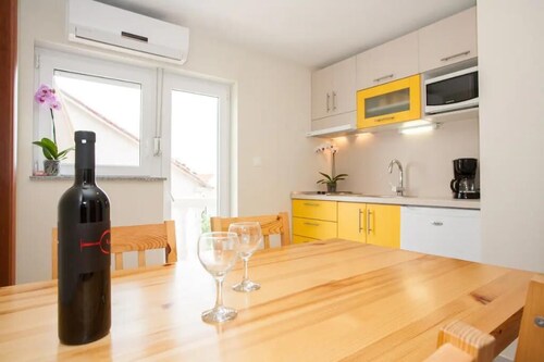 Two bedroom apartment for 3 person