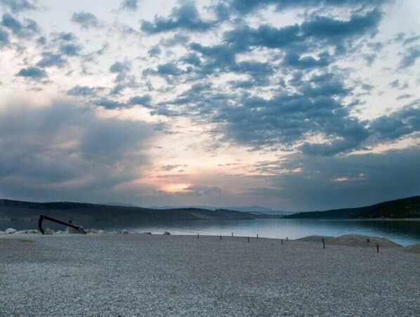 Beach - One bedroom apartment for 3 person (Jadranovo)