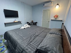 Free WiFi, bed sheets - SS GUESTHOUSE (Bang Phli)