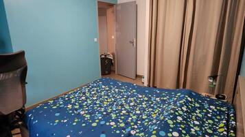 4 habitaciones, tabla de planchar con plancha y wifi gratis