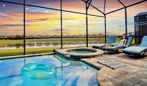 A heated pool - Sunny Haven: 16ppl, Free Heated Pool, Games, 9BR L15 (Kissimmee)