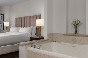 2 bedrooms, iron/ironing board, WiFi, bed sheets - STRIP VIEWS for SUPER BOWL. Close to Allegiant Stadium. Marriott Grand Chateau (Las Vegas)