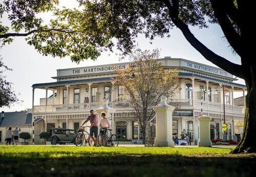 Tranquil retreat in Martinborough, a 1 bedroom cottage set next to olive grove.
