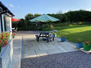 تناول �الطعام بالخارج