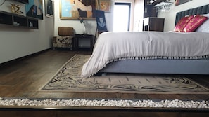 WiFi, bed sheets