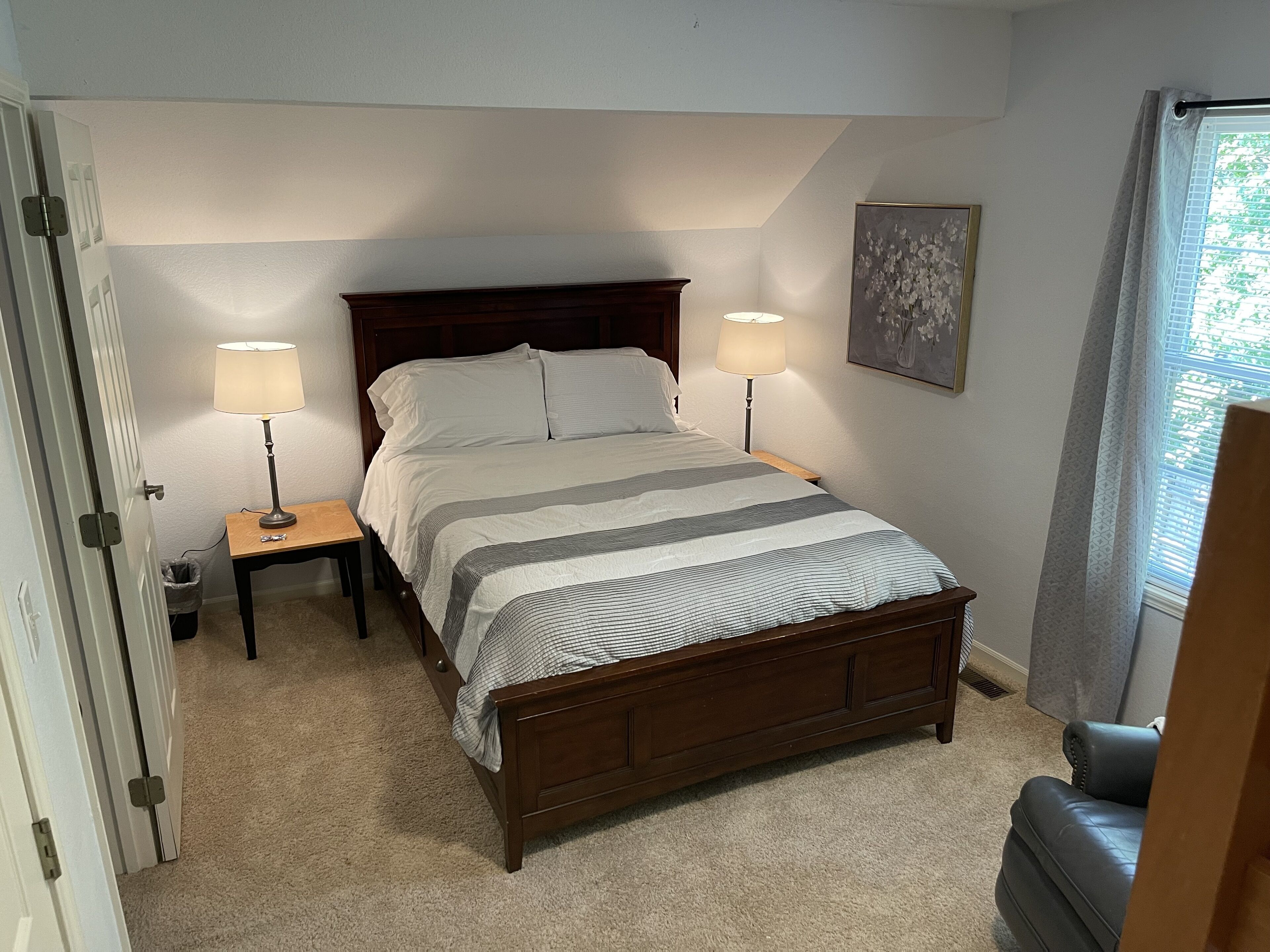 3 bedrooms, iron/ironing board, travel crib, free WiFi