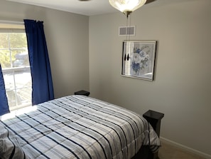 3 chambres, fer et planche à repasser, lit parapluie, Wi-Fi gratuit