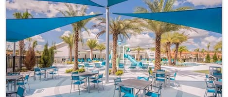 屋外プール、温水プール