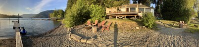 Honeymoon Bay Cottage