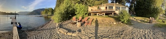 Honeymoon Bay Cottage
