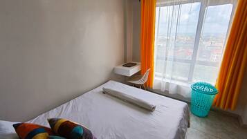 1 soverom, safe på rommet, skrivebord og strykejern/-brett