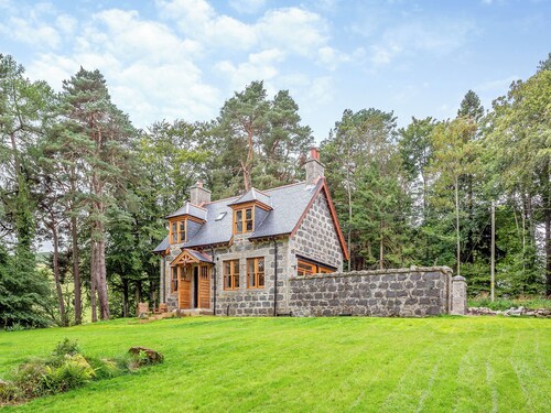 3 bedroom accommodation in Huntly