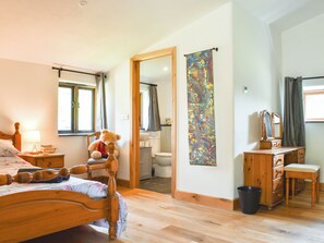 4 habitaciones, wifi gratis y ropa de cama 