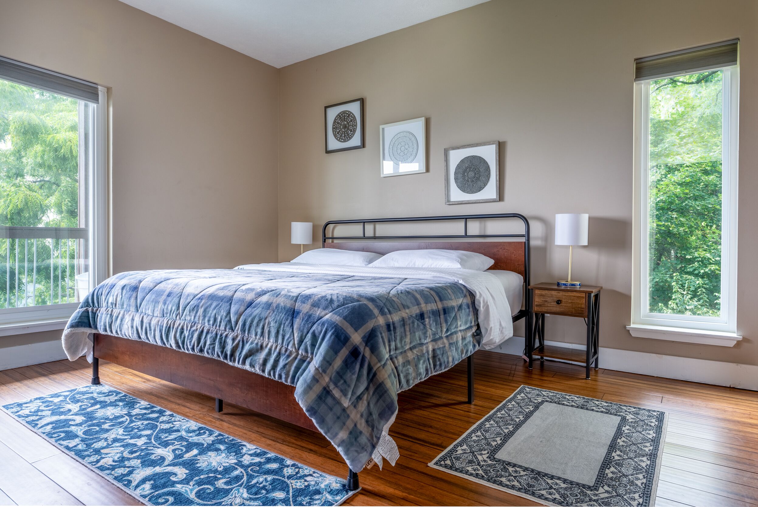 2 chambres, fer et planche à repasser, Wi-Fi, draps fournis