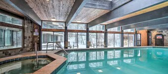 Shanty Creek Escape l Ski l Hot Tub l Pool