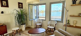 Avel Mor. Staggering view of the little house of Saint-Cado on the Étel estuary.