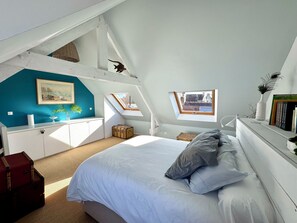 3 habitaciones, escritorio, wifi gratis y ropa de cama
