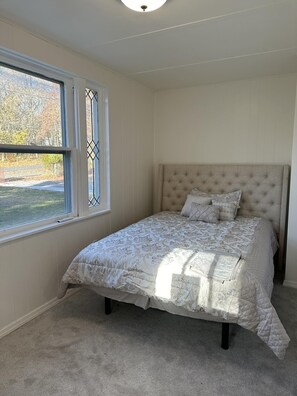 4 bedrooms, in-room safe, free WiFi, bed sheets