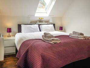 1 bedroom, free WiFi, bed sheets - Craigdarroch Cottage (St Fillans, near Crieff)