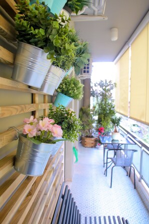 Interior - 25 Guests: 3 Apts, Near Metro! (Athina)