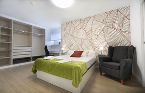 Zimmersafe, Schreibtisch, schallisolierte Zimmer, kostenloses WLAN