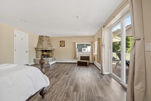 11 makuuhuonetta, vauvan matkasänky, Wi-Fi, vuodevaatteet