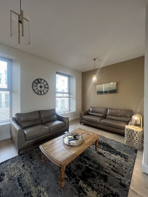 Apartment | Living area | Flat-screen TV - Tynwald Apartments (Douglas)