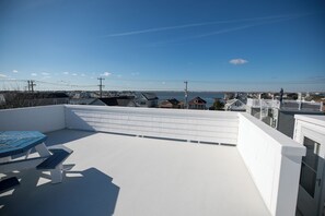 Terrace/patio - 4 Bedroom Ship Bottom Beach House w/Hot Tub + Game room! 1 Block to the Beach!
(Ship Bottom)