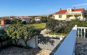 Property grounds - 1 bedroom lovely apartment in Vlasici (Vlasici)