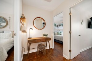 3 chambres, fer et planche à repasser, Wi-Fi, draps fournis