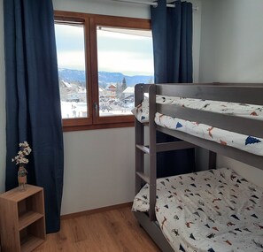 2 Schlafzimmer, Reisekinderbett, WLAN