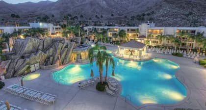 #Pool Paradise! Waterfalls and Poolside Bar & Grill!