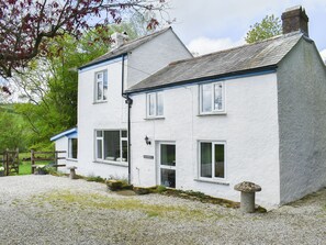 Exterior - 3 bedroom accommodation in Lostwithiel (Lostwithiel)
