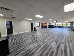 Interior - Stylish 3000 Square-Feet Private Floor Luxury Oasis in a Commercial Space (Hamden)